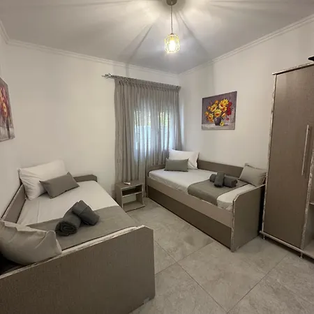 Sandi's House דירה Paralia Sikias