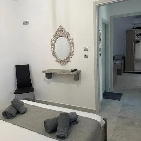 Sandi's House * Paralia Sikias